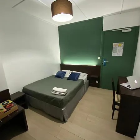 Citadel Hotel 2*
